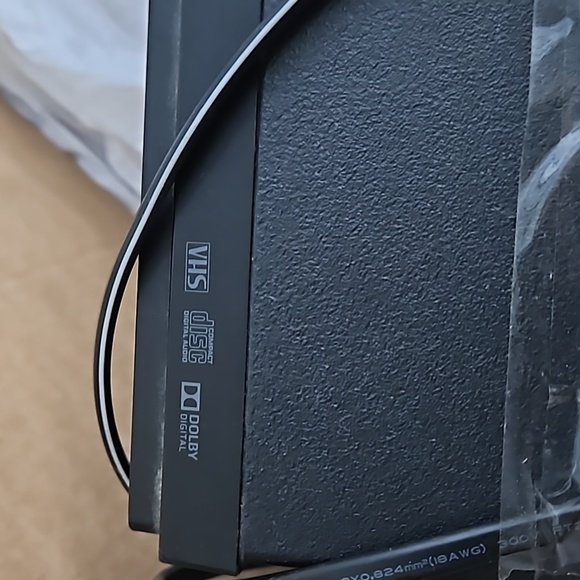 Funai DVD/VCR Combo - Picture 11 of 11